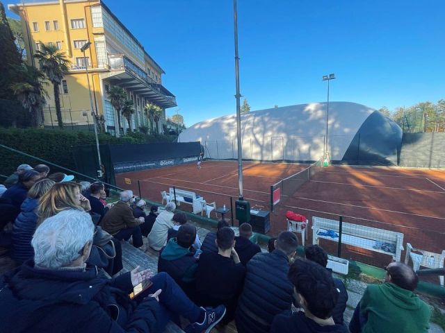 Termina la 3ª edizione del Torneo Open T-Zone
Academy Trofeo Fiordelmondo Lubrificanti.
A trionfare nel tabellone femminile è stata Yaima Perez Wilson su Sara Aber, nel maschile invece, Davide Gabrielli su Michele Mecarelli.  Ringraziamo il Circolo Cittadino Tennis di #jesi e @carbonari_tennis_experience  per l’organizzazione del bellissimo evento e l’entusiasmo che come sempre li contraddistingue! #tennis